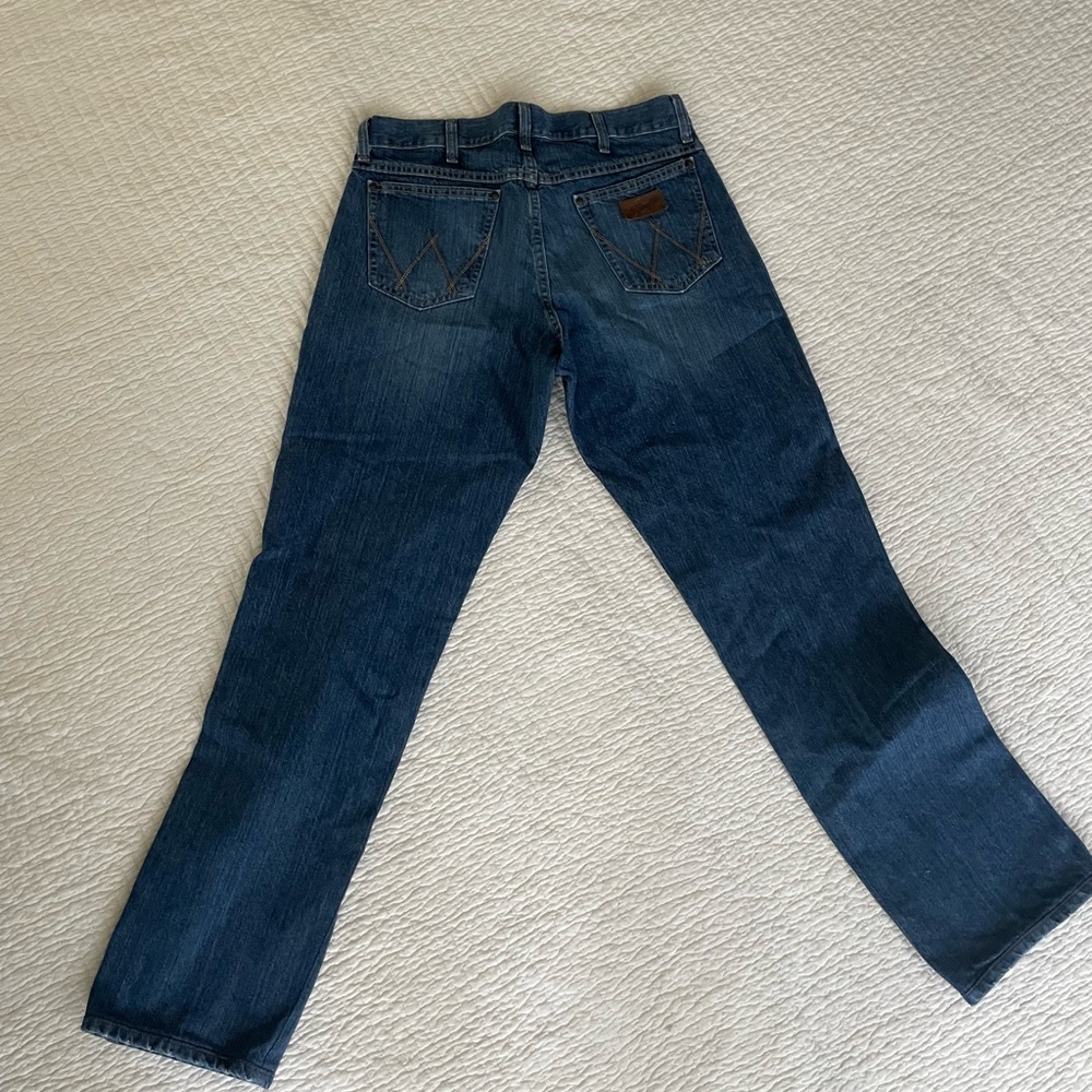 Mens wrangler relaxed boot cut jeans size 33x32